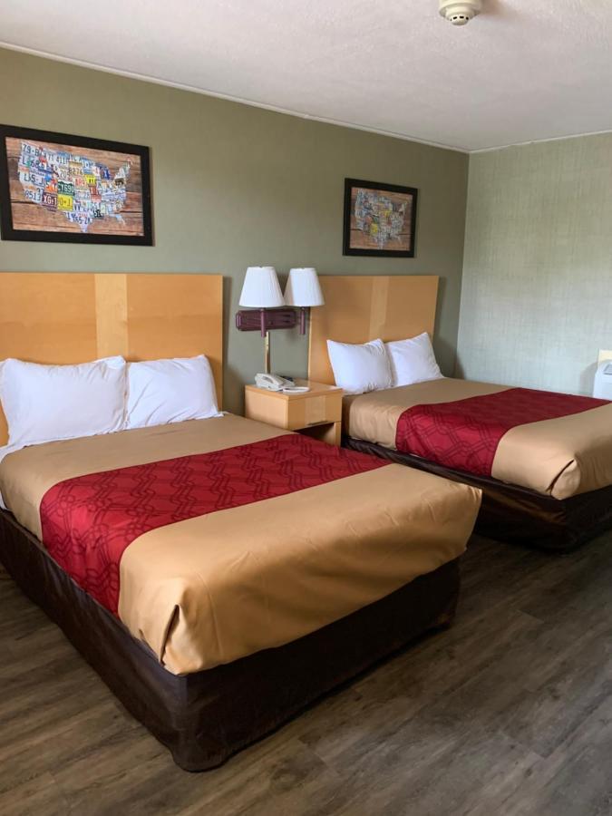 Falls Inn Newton Falls Экстерьер фото