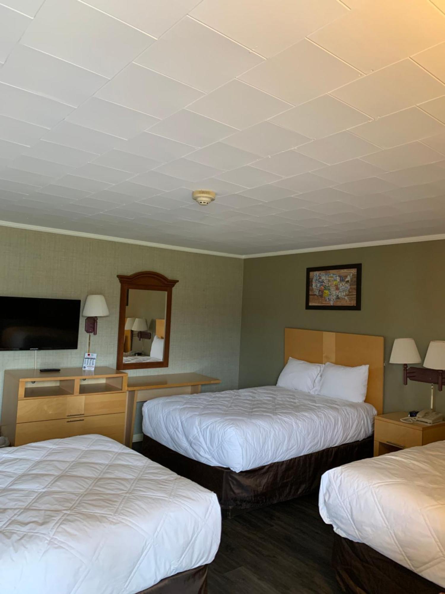 Falls Inn Newton Falls Экстерьер фото