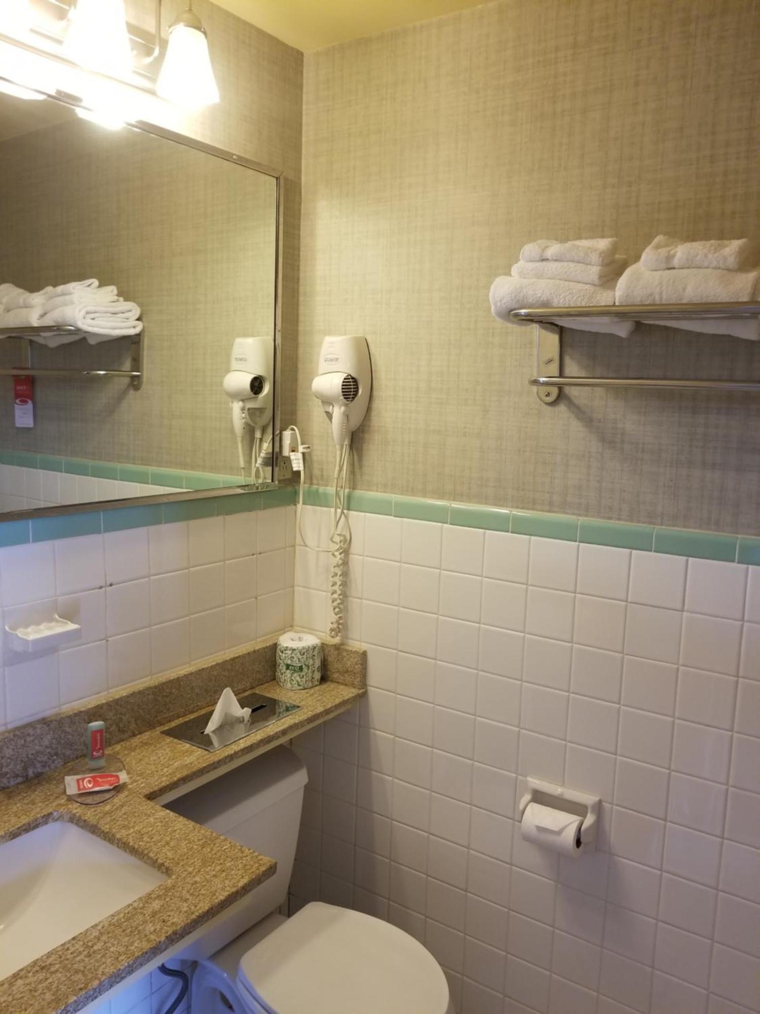 Falls Inn Newton Falls Экстерьер фото