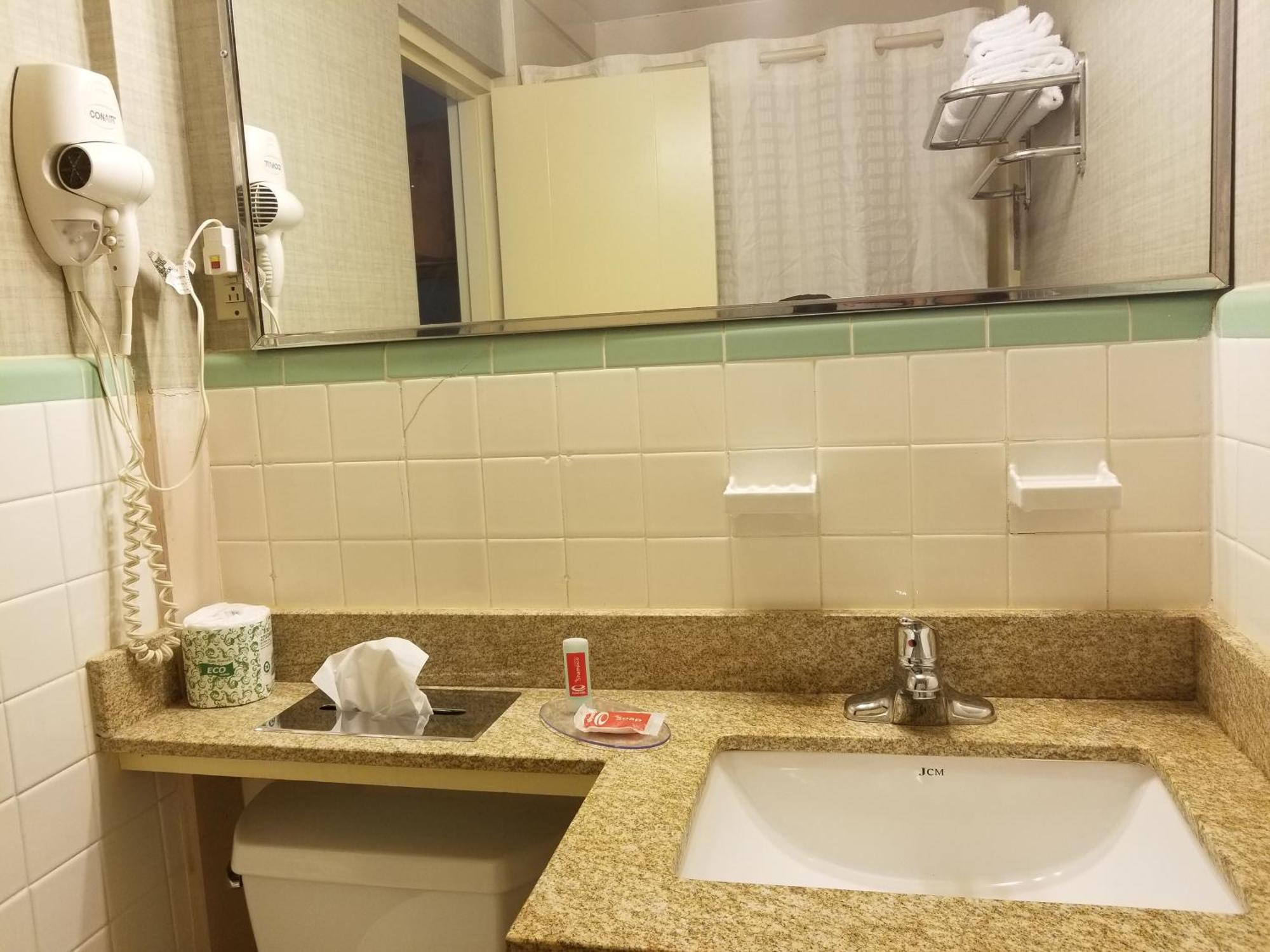 Falls Inn Newton Falls Экстерьер фото